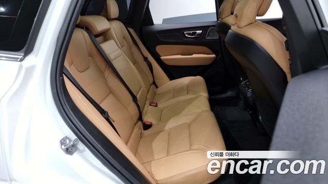 Volvo XC60 (II) D5 Inscription 2019 — фото 12