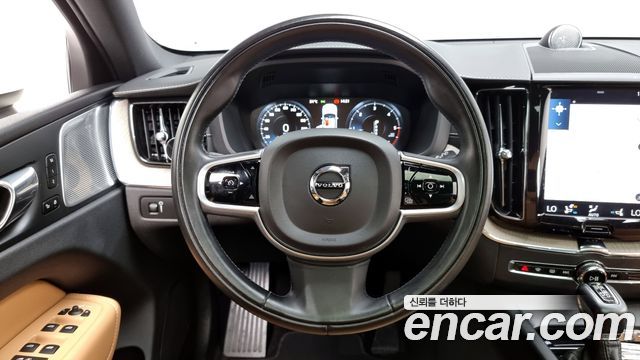 Volvo XC60 (II) D5 Inscription 2019 — фото 13