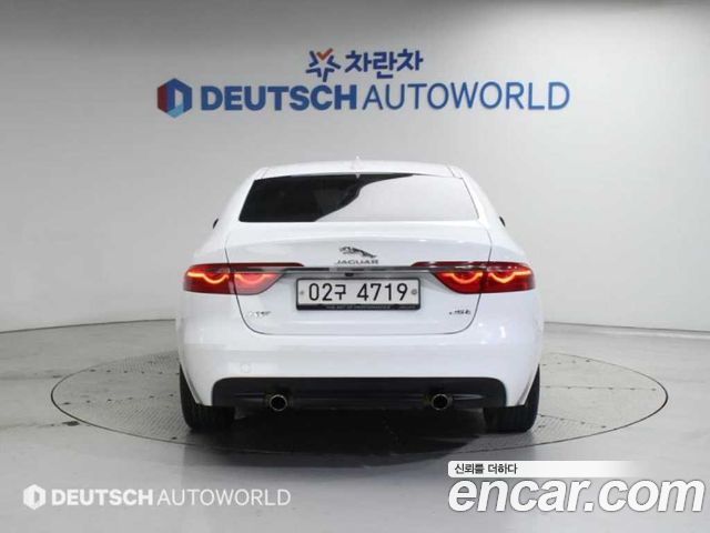 Jaguar XF (X260) 25t Prestige 2017 — фото 4