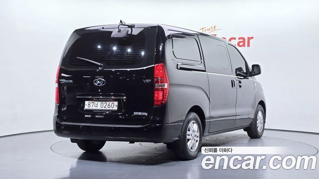 Hyundai Grand Starex Van 5-Seater Modern 2021 — фото 2
