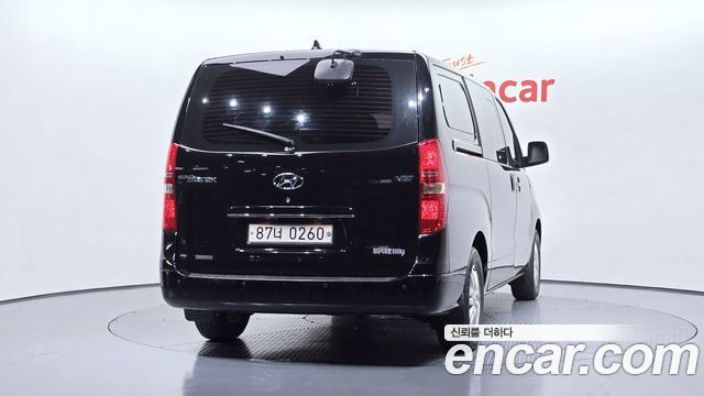 Hyundai Grand Starex Van 5-Seater Modern 2021 — фото 4
