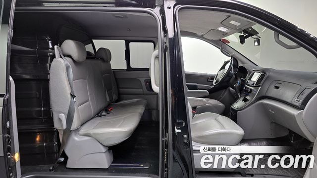 Hyundai Grand Starex Van 5-Seater Modern 2021 — фото 10