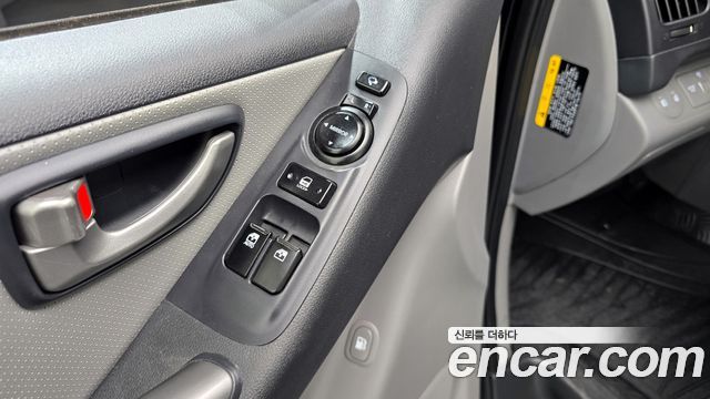 Hyundai Grand Starex Van 5-Seater Modern 2021 — фото 16