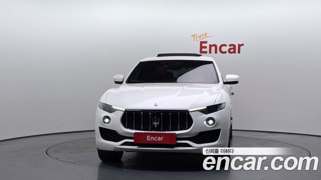 Maserati Levante 3.0 Diesel AWD Luxury 2017 — фото 3