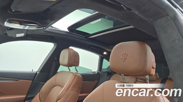 Maserati Levante 3.0 Diesel AWD Luxury 2017 — фото 19