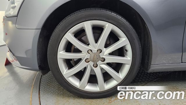 Audi A4 2.0 TFSI Quattro Dynamic B8 2014 — фото 5