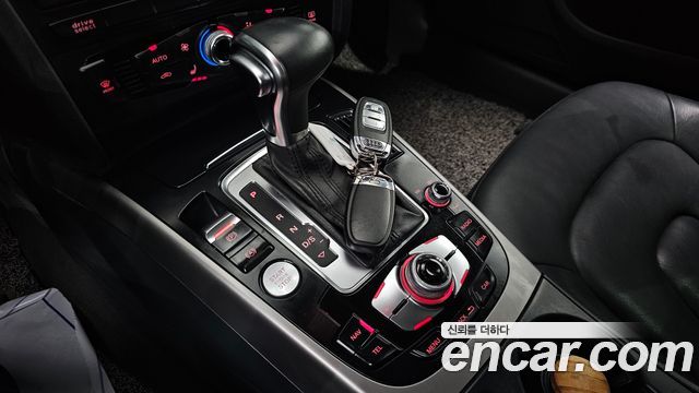 Audi A4 2.0 TFSI Quattro Dynamic B8 2014 — фото 9