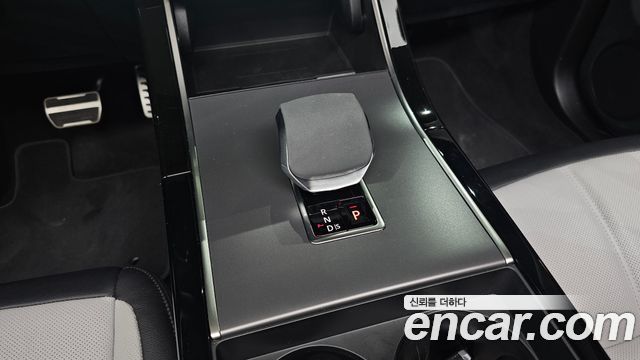 Land Rover Range Rover Evoque (II) P250 Dynamic SE 2024 — фото 9