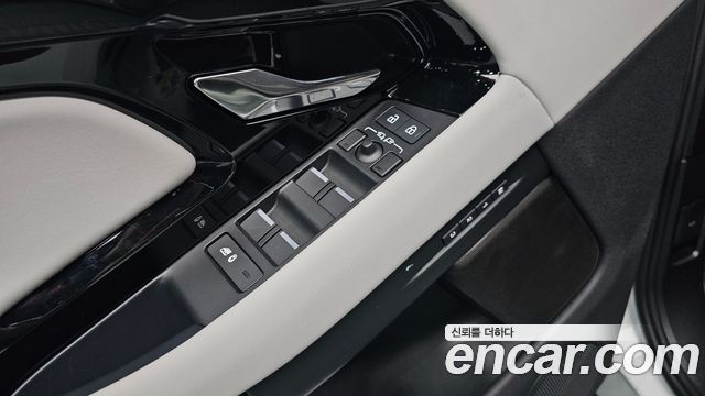 Land Rover Range Rover Evoque (II) P250 Dynamic SE 2024 — фото 17