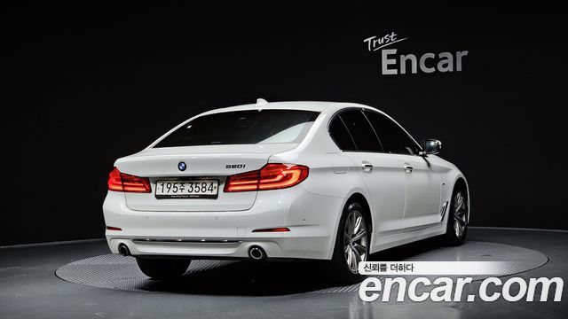 BMW 5 Series (G30) 520i Luxury 2018 — фото 2