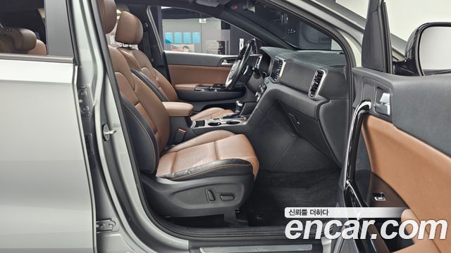 Kia Sportage The Bold Diesel 2.0 2WD Signature Gravity 2021 — фото 11