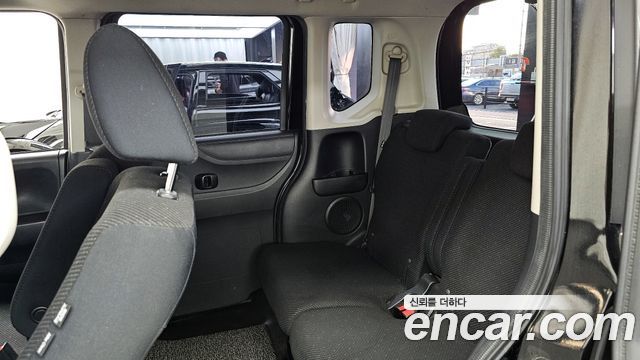 Honda N-BOX 0.6 2WD 2015 — фото 12