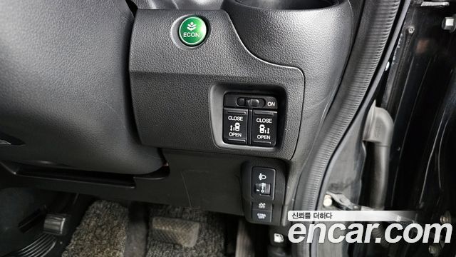 Honda N-BOX 0.6 2WD 2015 — фото 14