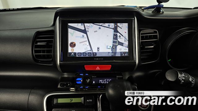 Honda N-BOX 0.6 2WD 2015 — фото 17
