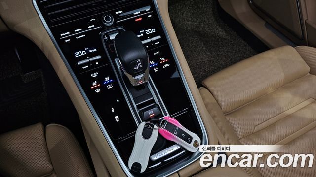 Porsche Panamera (971) 3.0 AWD 2018 — фото 9