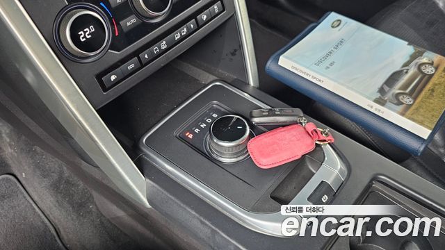 Land Rover Discovery Sport 2.0 TD4 SE 2017 — фото 9