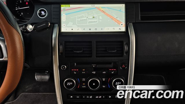 Land Rover Discovery Sport 2.0 TD4 SE 2017 — фото 18
