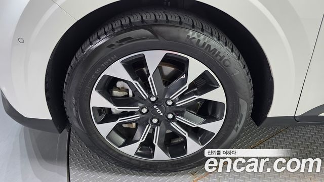 Kia Carnival (IV) Gasoline 9-Seater Signature 2023 — фото 5