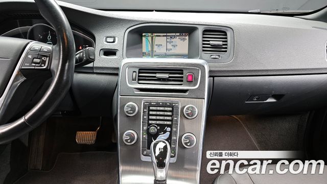 Volvo S60 D4 2nd 2015 — фото 14