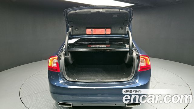 Volvo S60 D4 2nd 2015 — фото 20