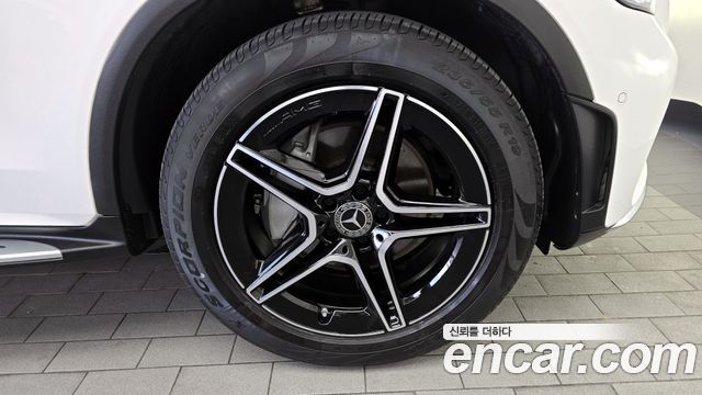 Mercedes-Benz GLC-Class (X253) GCL300 4MATIC Coupe 2023 — фото 5