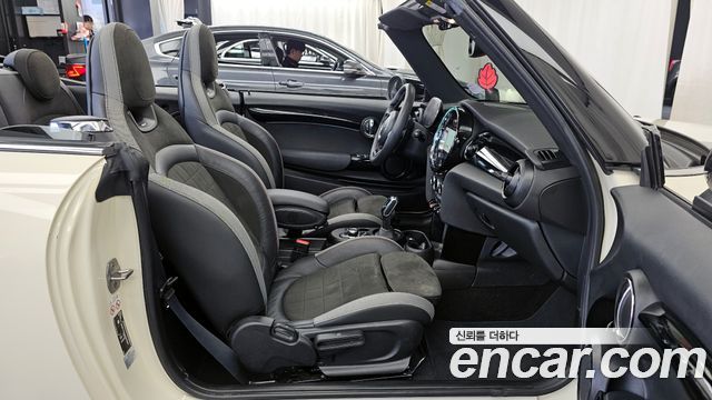 MINI Cooper S Convertible JCW 3rd 2022 — фото 11