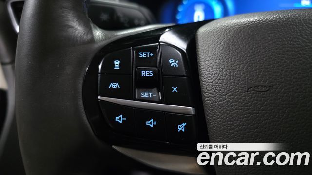 Ford Explorer (VI) 3.0 Platinum 4WD 2022 — фото 17