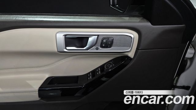 Ford Explorer (VI) 3.0 Platinum 4WD 2022 — фото 18