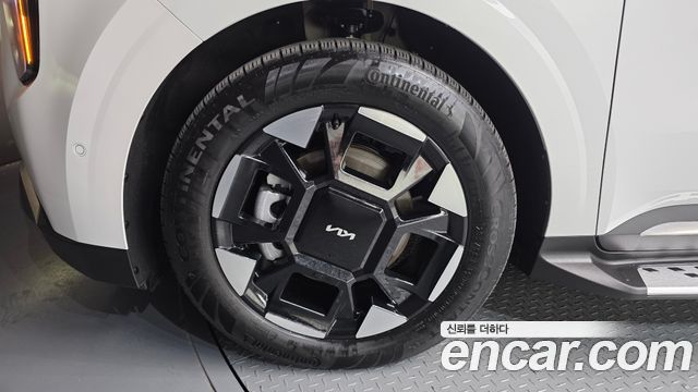 Kia Carnival (IV) HEV 4-Seater Hi Limousine Signature 2025 — фото 5