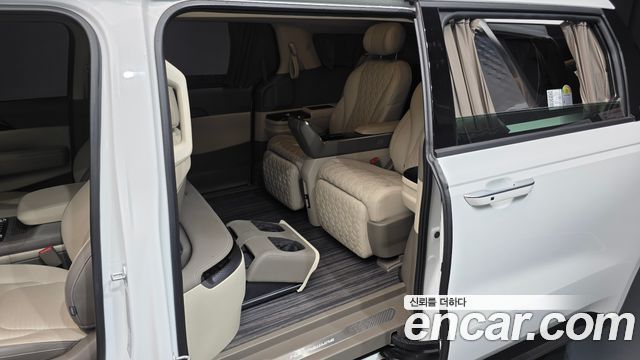 Kia Carnival (IV) HEV 4-Seater Hi Limousine Signature 2025 — фото 11
