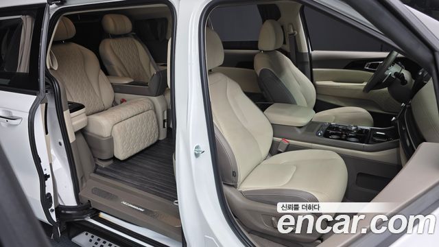 Kia Carnival (IV) HEV 4-Seater Hi Limousine Signature 2025 — фото 12