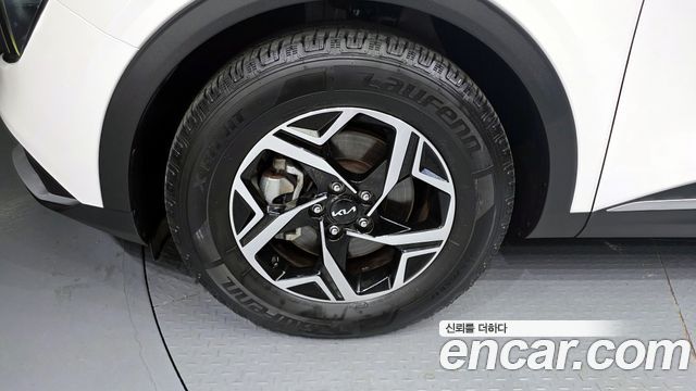 Kia Sportage (V) Diesel 2.0 2WD Prestige 2022 — фото 5