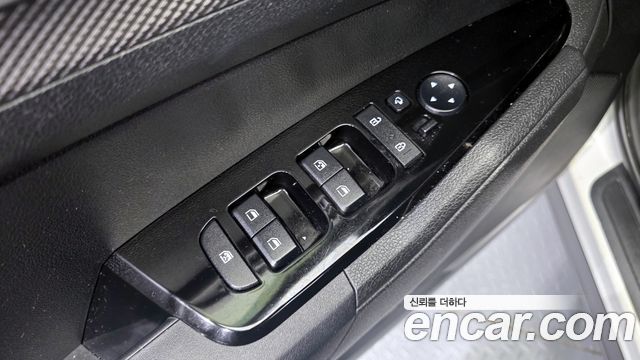 Kia Sportage (V) Diesel 2.0 2WD Prestige 2022 — фото 14