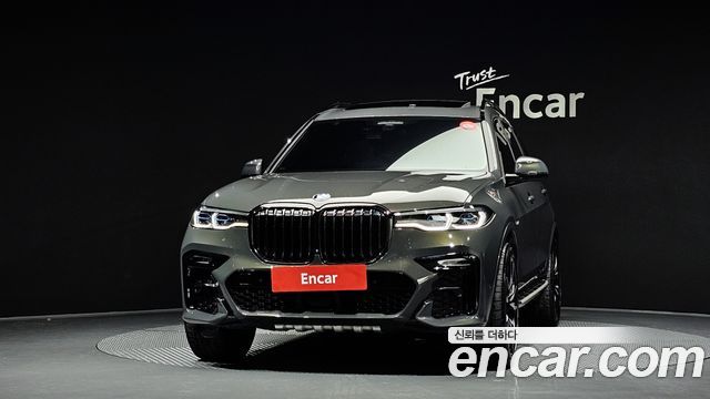 BMW X7 (G07) xDrive 40i M Sport Online Exclusive Edition 6 Seater 2022 — фото 3