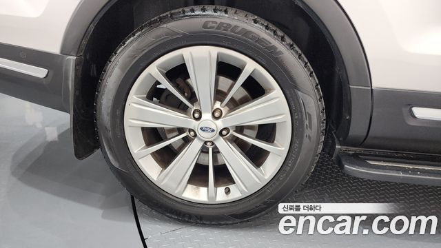 Ford Explorer 2.3 Limited 4WD 5th 2018 — фото 5
