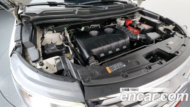 Ford Explorer 2.3 Limited 4WD 5th 2018 — фото 6