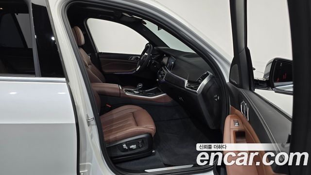 BMW X5 (G05) xDrive 40i xLine 2023 — фото 11