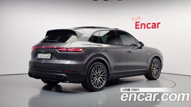 Porsche Cayenne (PO536) 3.0 E-Hybrid 2021 — фото 2