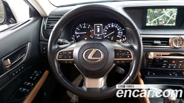 Lexus GS300 Supreme L10 2018 — фото 14