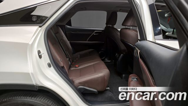 Lexus RX450h (IV) Supreme 2021 — фото 12