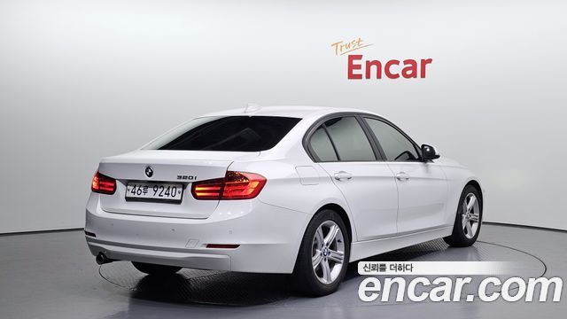 BMW 3 Series (F30) 320i 2013 — фото 2
