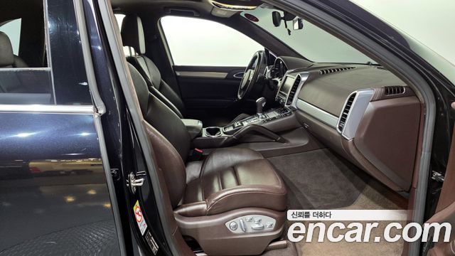 Porsche Cayenne 4.8 Turbo 958 2011 — фото 15