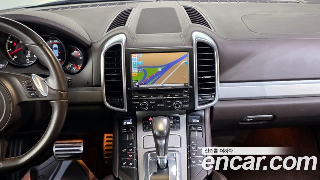 Porsche Cayenne 4.8 Turbo 958 2011 — фото 18