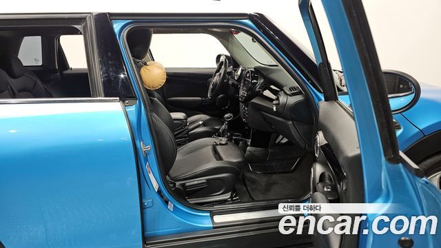 MINI Cooper D 5Door HIGH 3rd 2015 — фото 11