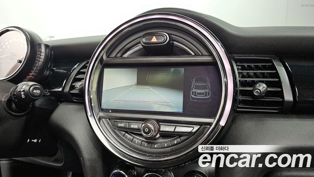 MINI Cooper D 5Door HIGH 3rd 2015 — фото 16