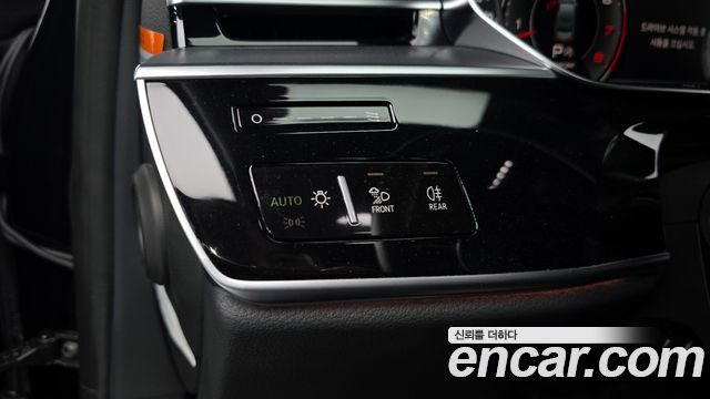 Audi A8 (D5) 55 TFSI Quattro LWB 2021 — фото 17