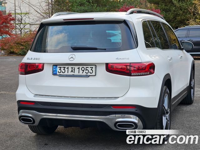 Mercedes-Benz GLB-Class (X247) GLB250 4MATIC 2020 — фото 6