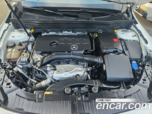 Mercedes-Benz GLB-Class (X247) GLB250 4MATIC 2020 — фото 16