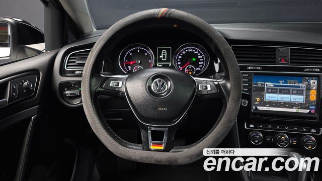 Volkswagen Golf (VII) 2.0 TDI Premium 2016 — фото 13