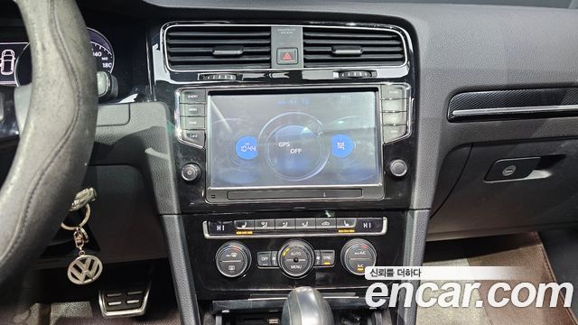 Volkswagen Golf (VII) 2.0 TDI 2015 — фото 14